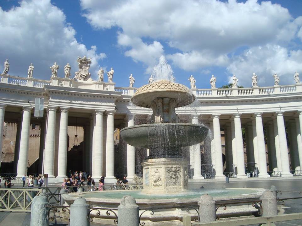 <h2>Rome, Florence & Lake Como Escorted 2016</h2>12 Nights including Rome, Florence & Lake Como | 5 Rounds | August 27 – September 8