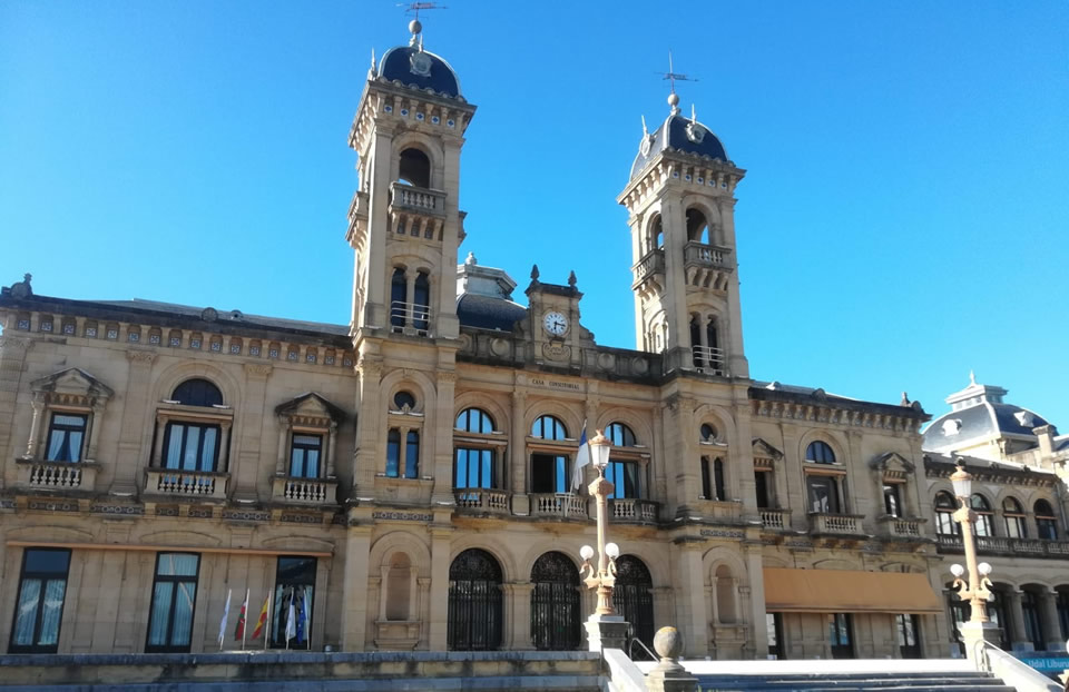 <h2>The Best of Southwest France Escorted 2019</h2>11 Nights in Bordeaux & Biarritz | 5 Rounds | 4 Wine Tastings | September 6 – 17