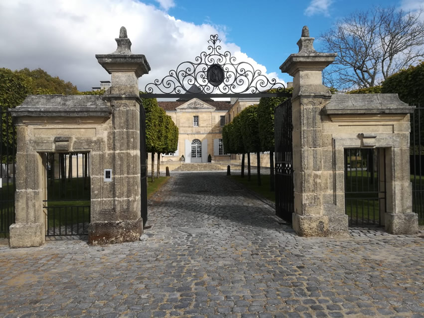 <h2>The Best of Southwest France Escorted 2019</h2>11 Nights in Bordeaux & Biarritz | 5 Rounds | 4 Wine Tastings | September 6 – 17